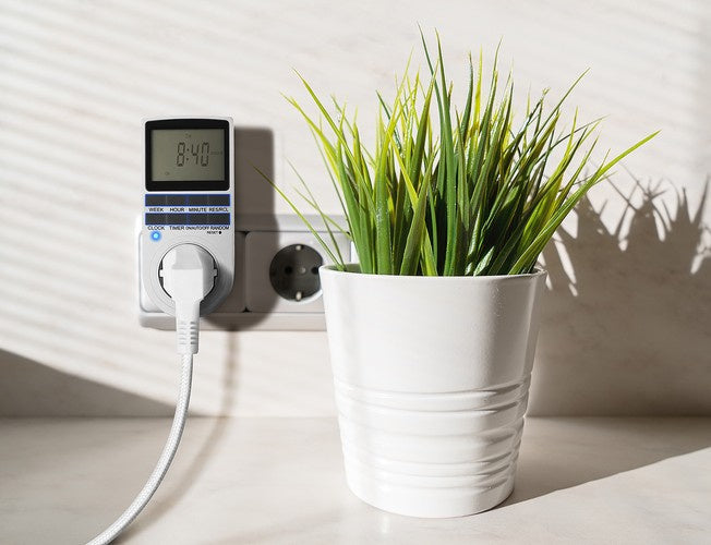 Digitalni On/Off Timer 230V 16A Bijeli 6x8x13 cm