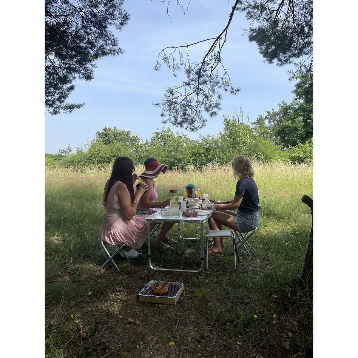 Kamp Set – Stol + 4 Stolice